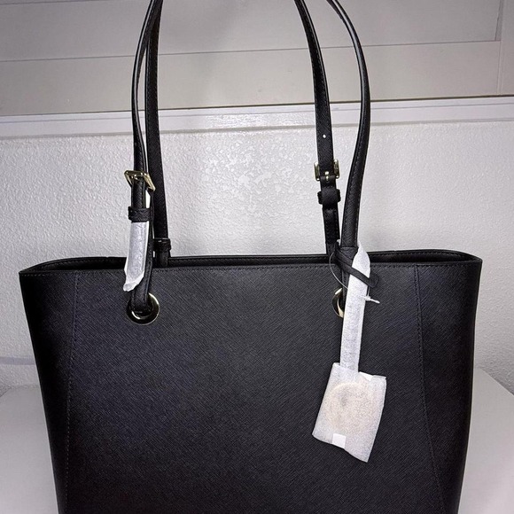 Michael Kors Handbags - Michael Kors Jet Set Large Black Saffiano‎ Leather Tote Bag Gold Hardware NWT